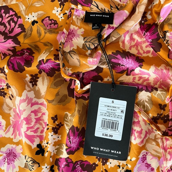 Who What Wear - Silky Mock Neck Dresss
*NEVER WORN* - Picture 3 of 6